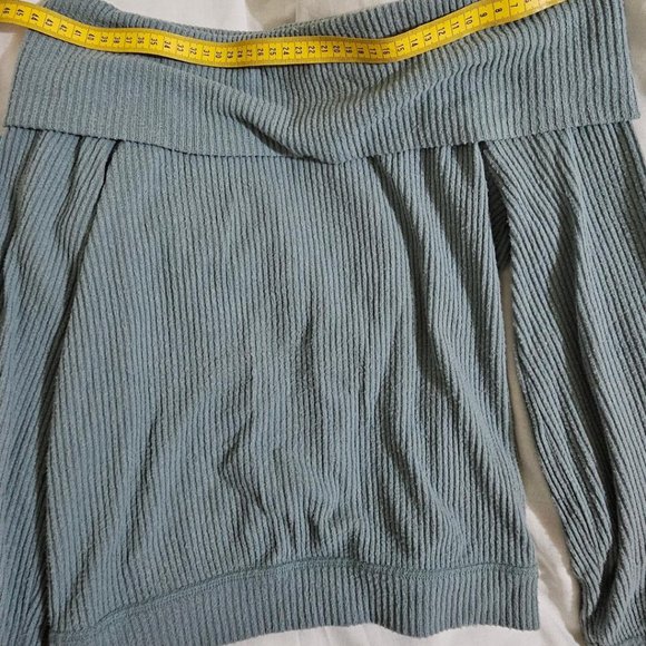 Abercrombie & Fitch Teal Off Shoulder Top - Picture 2 of 9